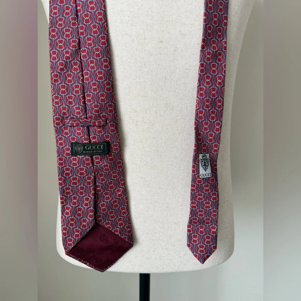 Gucci, Salvatore Ferragamo, Gino Versache, Burberry Men Tie’s Set - Picture 5 of 12